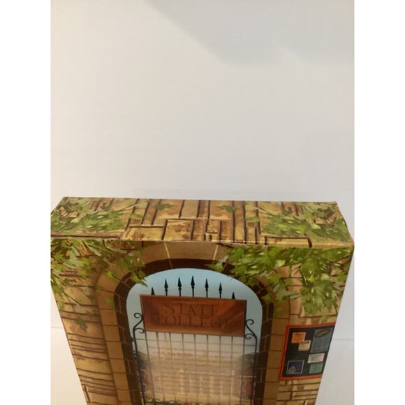 Campus Spirit Barbie and Ken Giftset 2008 Mattel L9649 Gold Label - Picture 6 of 6